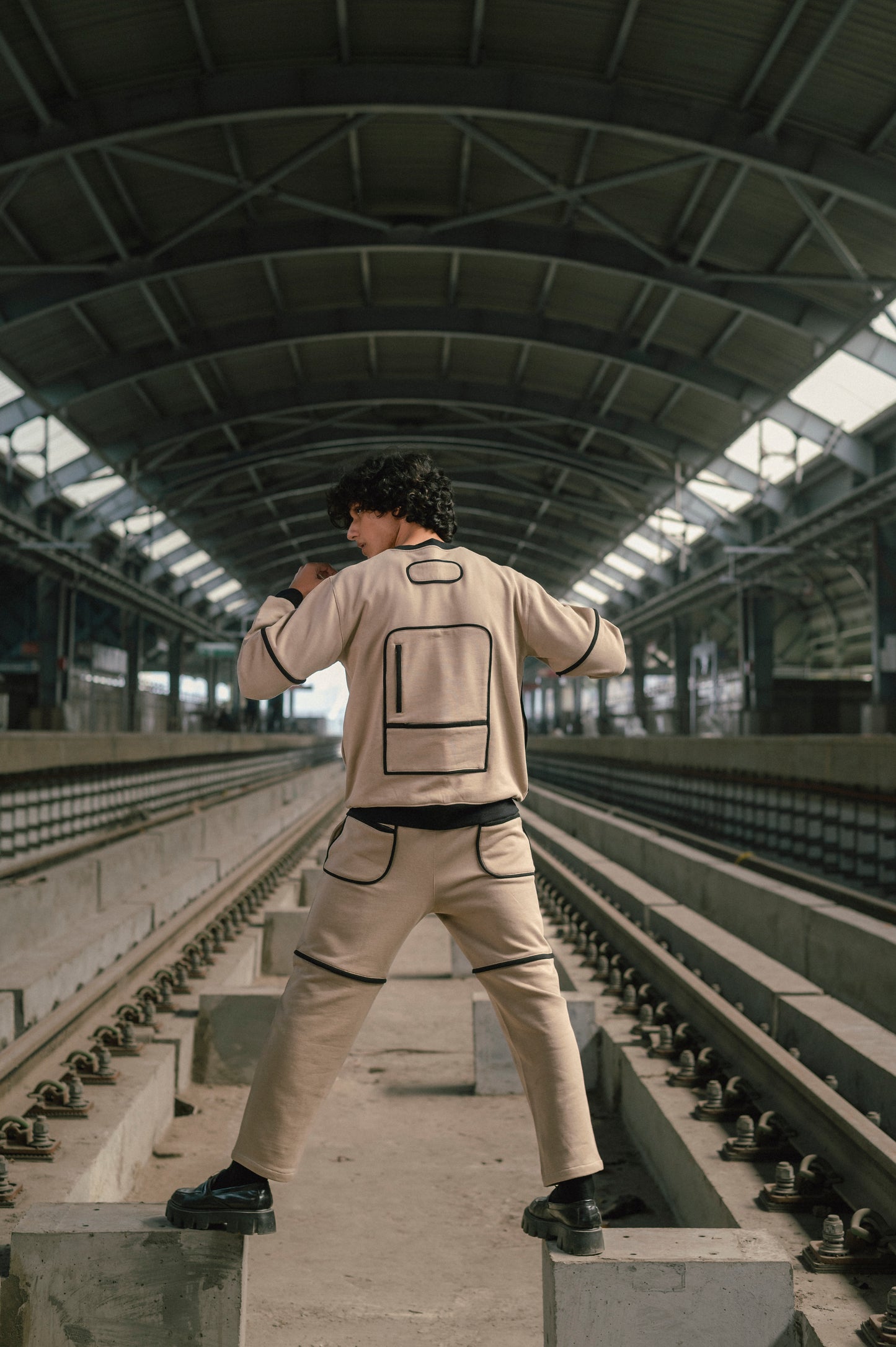 OUTLINER MODULAR SWEATSHIRT