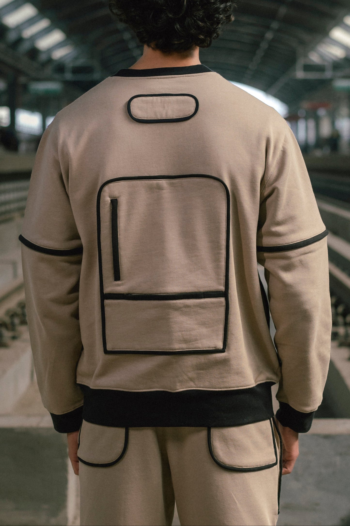 OUTLINER MODULAR SWEATSHIRT