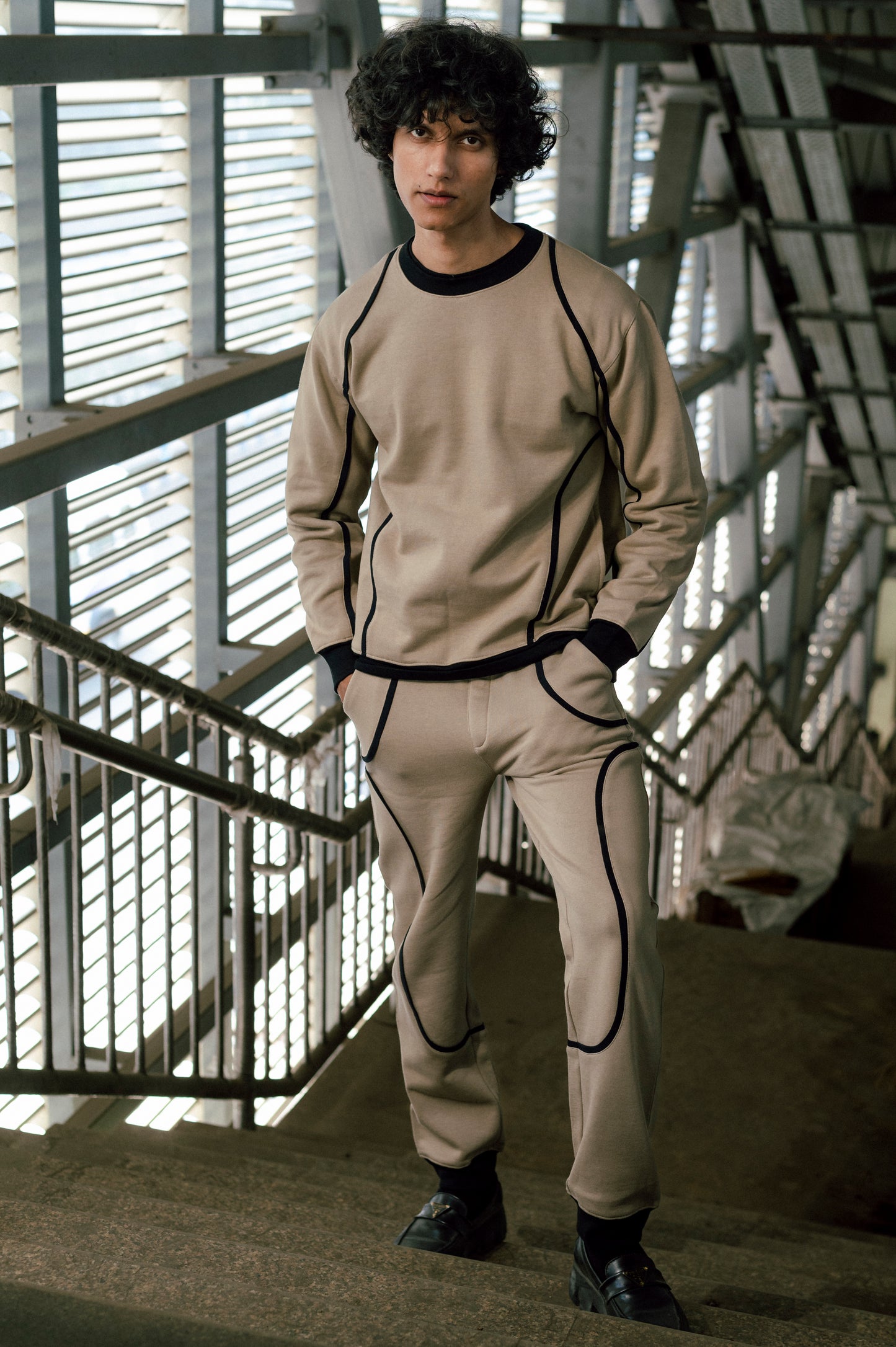 SINEWAVE SWEASHIRT BEIGE