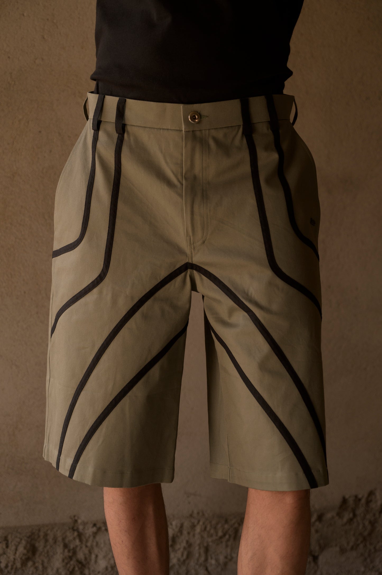 SEAMFLOW SHORTS - DUSTY OLIVE