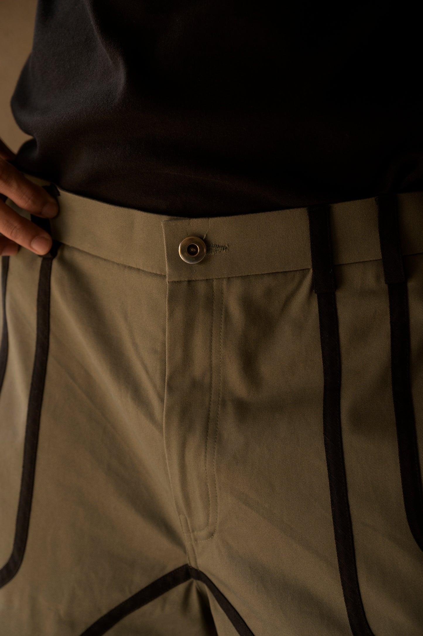 SEAMFLOW SHORTS - DUSTY OLIVE