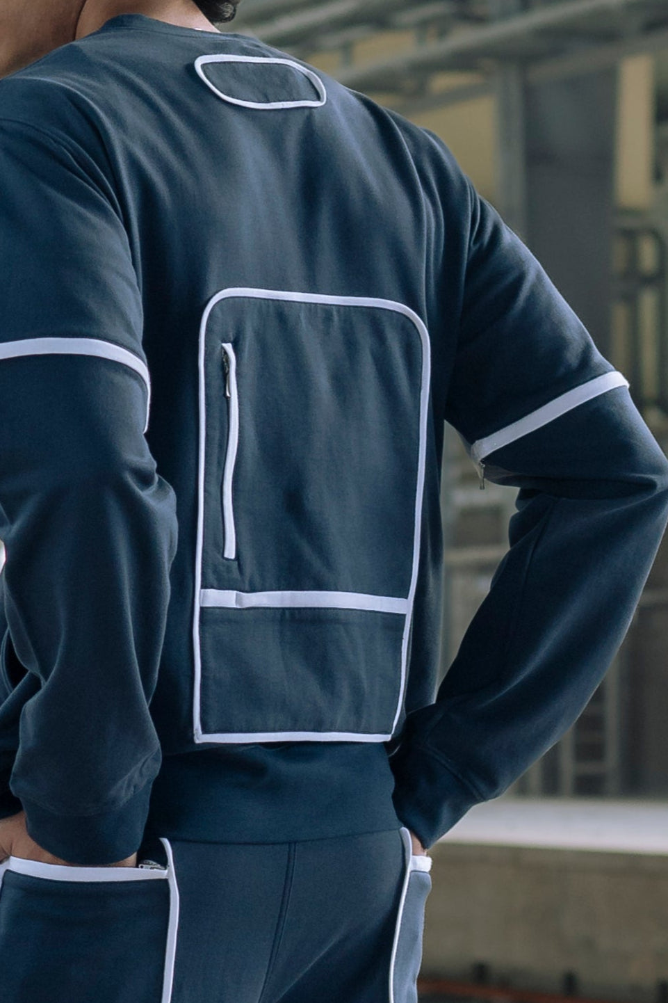 OUTLINER MODULAR SWEATSHIRT
