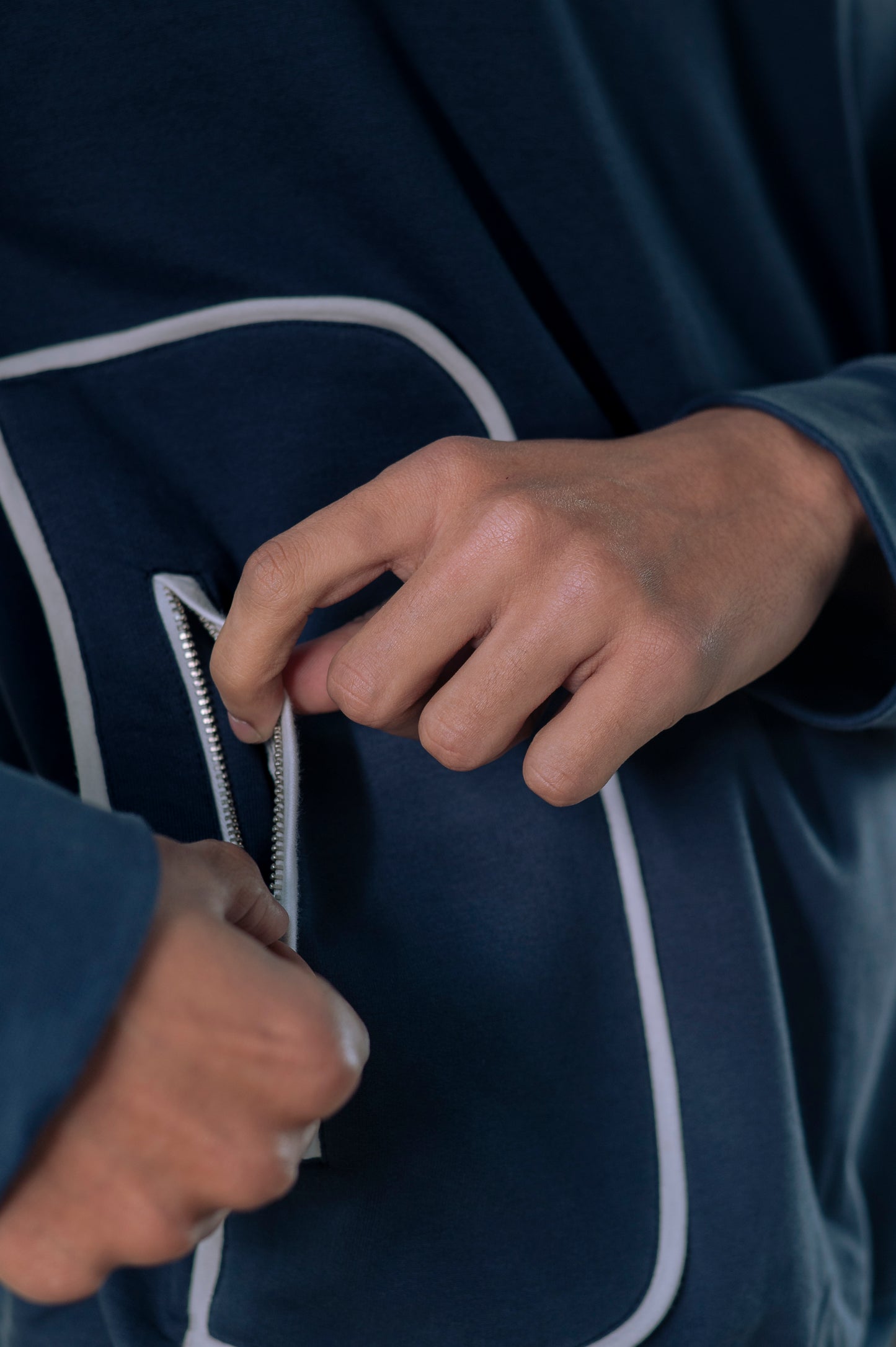 OUTLINER MODULAR SWEATSHIRT