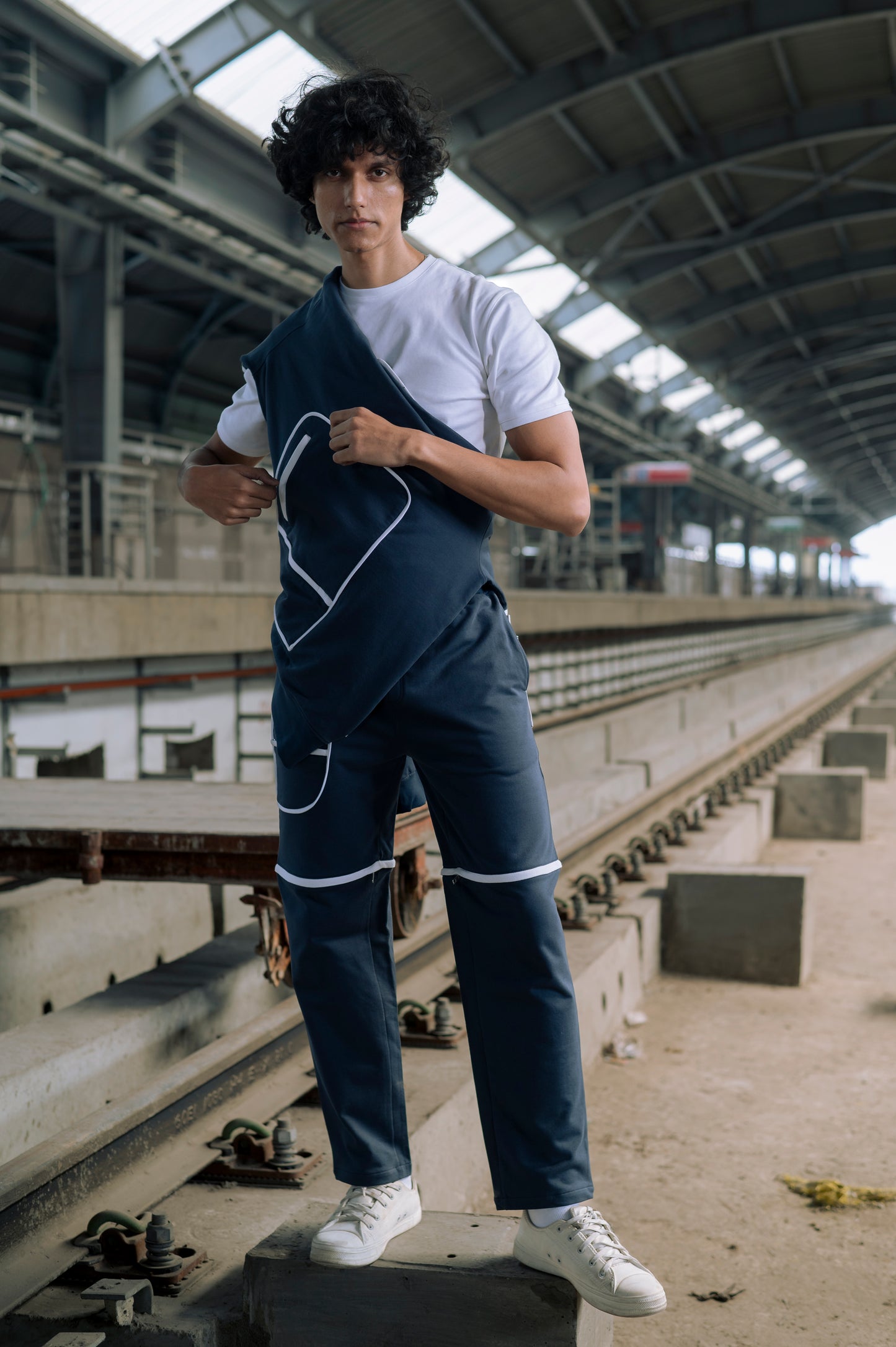 OUTLINER MODULAR SWEATSHIRT